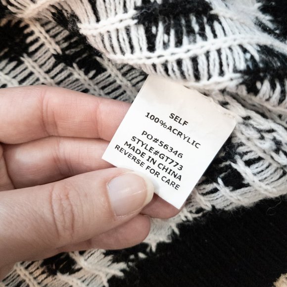 Black and White Polka Dot Cozy Knit Crewneck Sweater in Size S - Picture 9 of 10